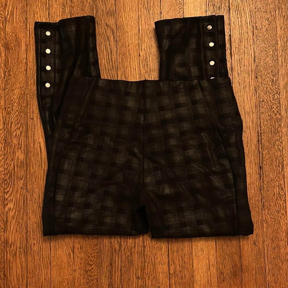 Jordan Black Leggings with Sleek Fit - Picture 6 of 6